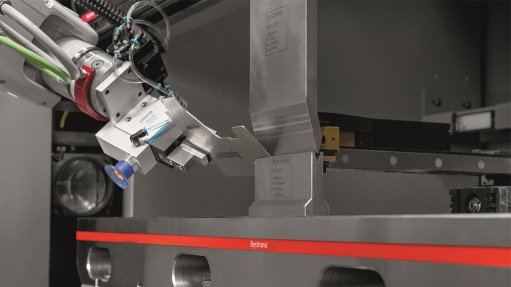 No ‘brakes’ on innovation: First Cut brings Bystronic’s award-winning Xpert 40 press brake/Mobile Bending Cell combination to South Africa