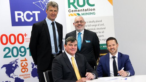 RCT's Head of Product Management Dave Holman, RUC Cementation Mining's Finance Director John Walters view the signing of the partnership agreement with RUC Cementation Mining General Manager Barry Upton and RCT's Executive Director and CEO Brett White.