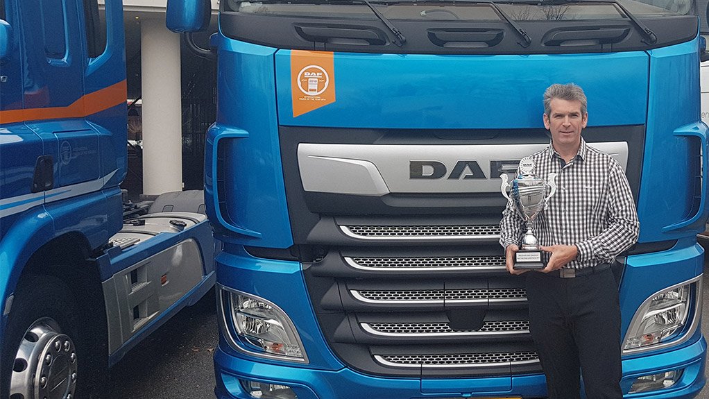 Babcock hauls in DAF sales dealer of the year award