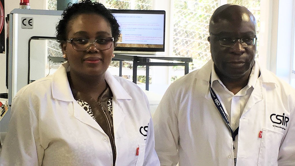 Science and Technology Minister Mmamoloko Kubayi-Ngubane and Biorefinery Development Facility group leader Bruce Sithole