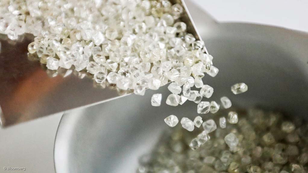 Rising synthetic diamond output lifts discount to natural stones