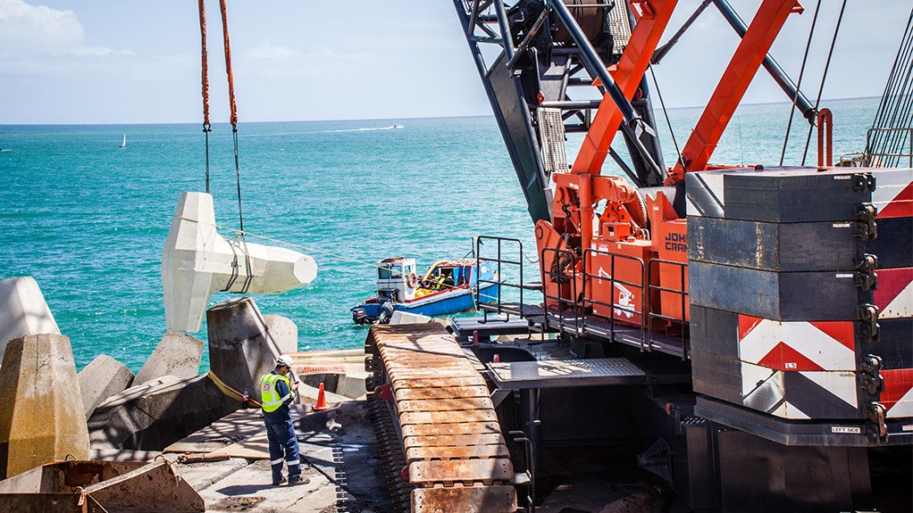 Johnson Crane Hire Helps Gmc Repair Critical Cape Town Breakwater