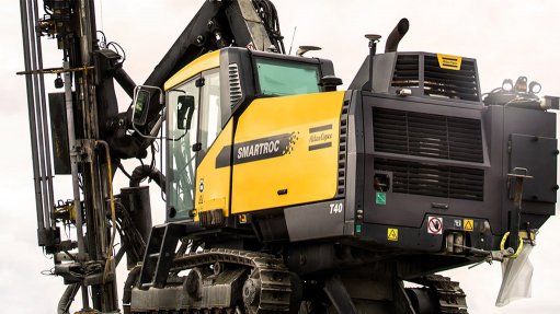 STRONG RELATIONSHIP Epiroc has been supplying surface drill machines to Booysen Bore for several years