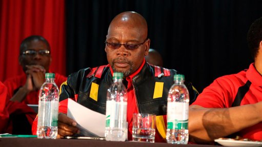 Hundreds walk out as Cosatu president delivers May Day address