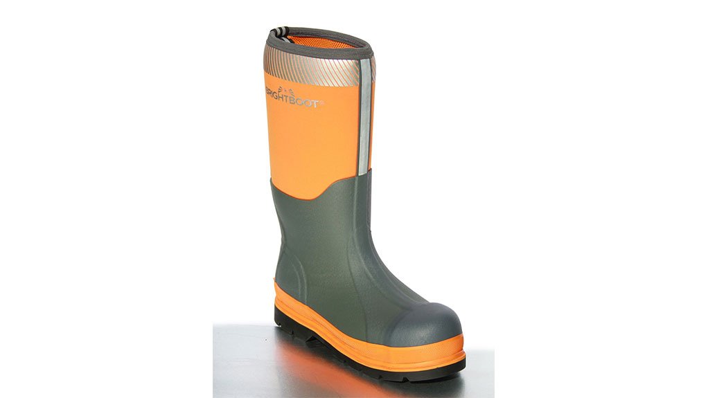 The world’s first high visibility safety work wear wellington boot