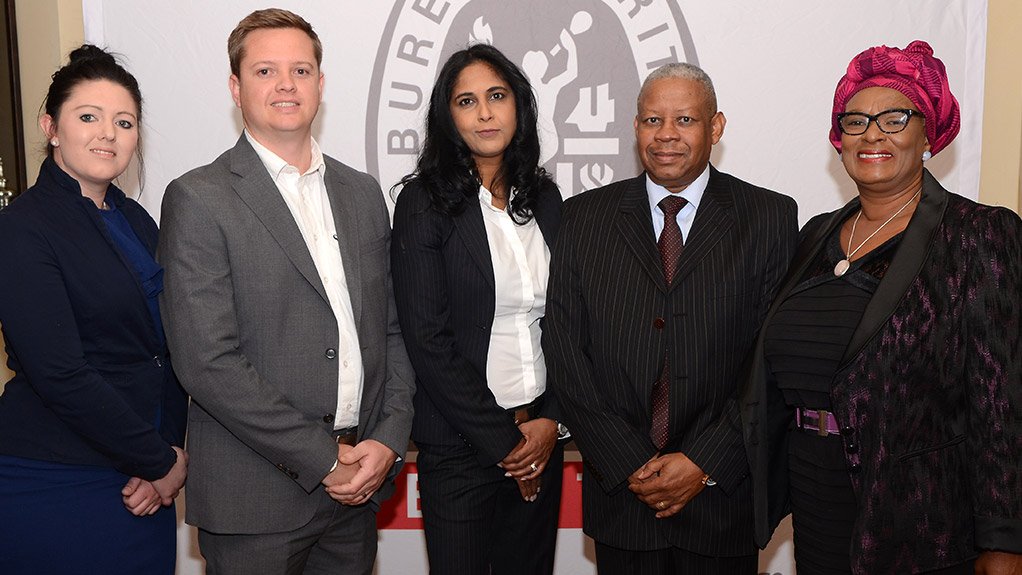 ITHEMBA TRUST MEMBERS
Beatrice Scharneck, Hennie Knight, Sal Govender, Onwell Msomi and Yvonne Kgame at the trust launch
