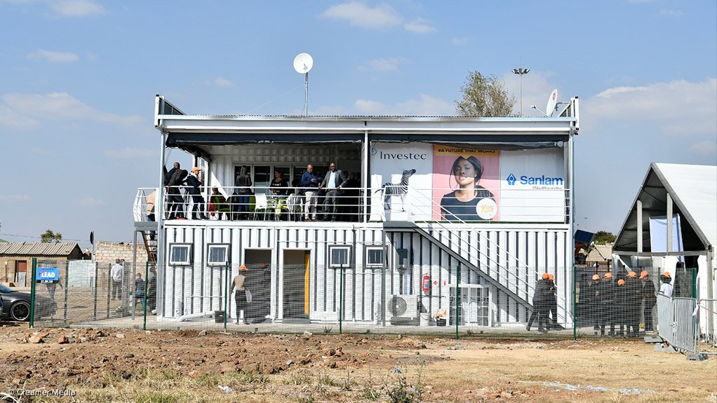 First Youth Employment Service community hub launched in Gauteng