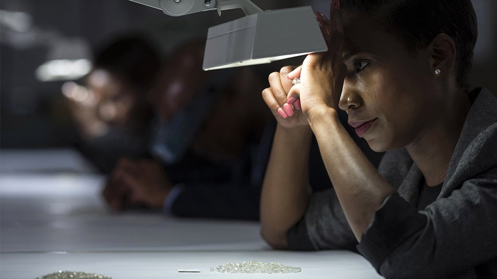 DIAMOND IN THE ROUGH 
As operations manager, Simangele Soni is responsible for ensuring that diamonds are sorted and valued according to quality, and that De Beers meets the deadlines for selling diamonds 
