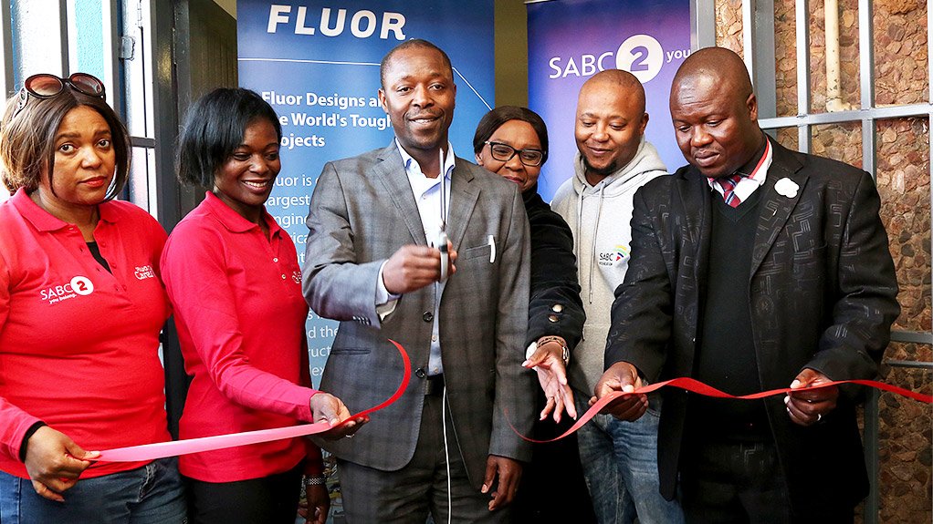 Mandela Day was celebrated in a very special way this year at Lofentse Girls High School in Soweto. Seen here are Linda Nxumalo, Tolani Azeez, Elijah Mhlanga, Sylvia Mathebula, Katleho Tsolo and Fannie Muntswu at the ribbon cutting ceremony of a new science laboratory at the school, donated by Fluor and SABC 2