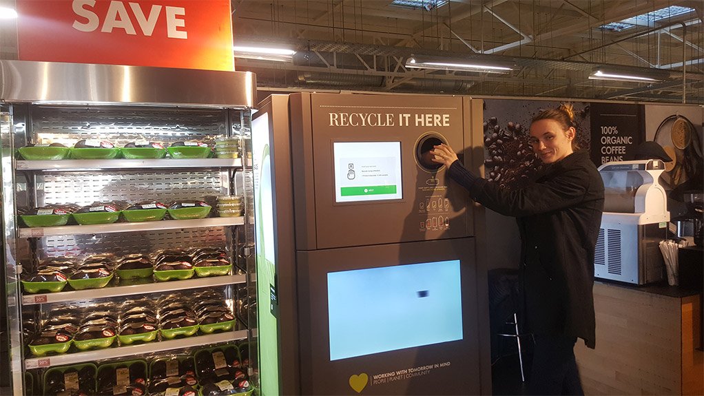 Retailer pilots South Africa’s first in-store recycling vending machine