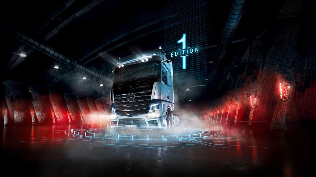 No side-mirrors for new Actros truck, digital cab unveiled