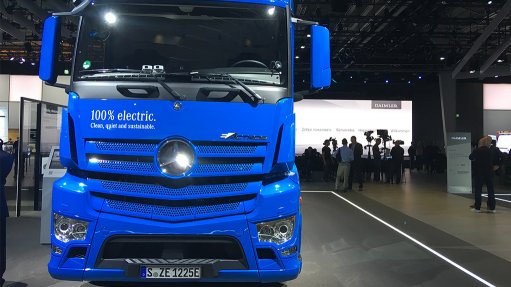Mercedes-Benz aims for 2021 series production of electric Actros