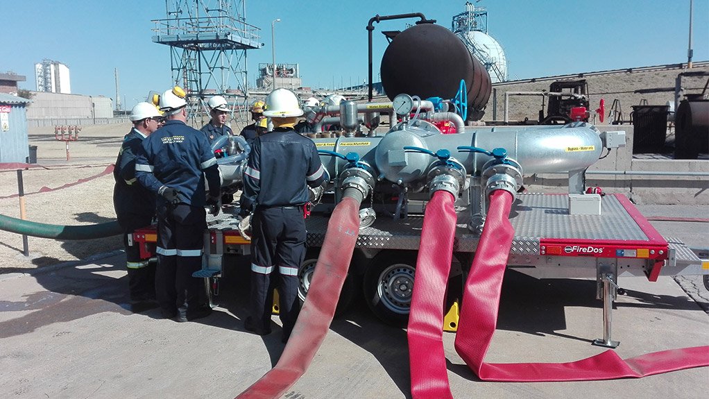 CUSTOM-BUILT
FireDos trailer system was specifically designed by the Sasol Sasolburg Emergency Management Engineering Team to meet its facility’s requirements and challenges
