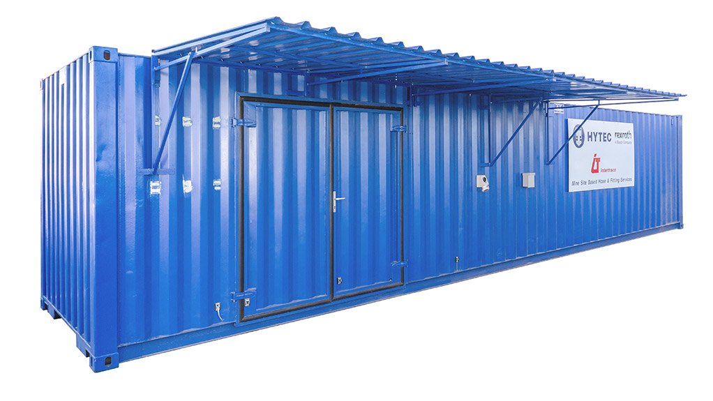 COME FITTED
Container start-up stock includes hose fittings and adaptors, crimping and cut-off machines, as well as a manual engraver, hose rack, hose-cleaning projectile kit and projectile stock, necessary tooling and a 2 m x 6 m bolt-on side canopy
