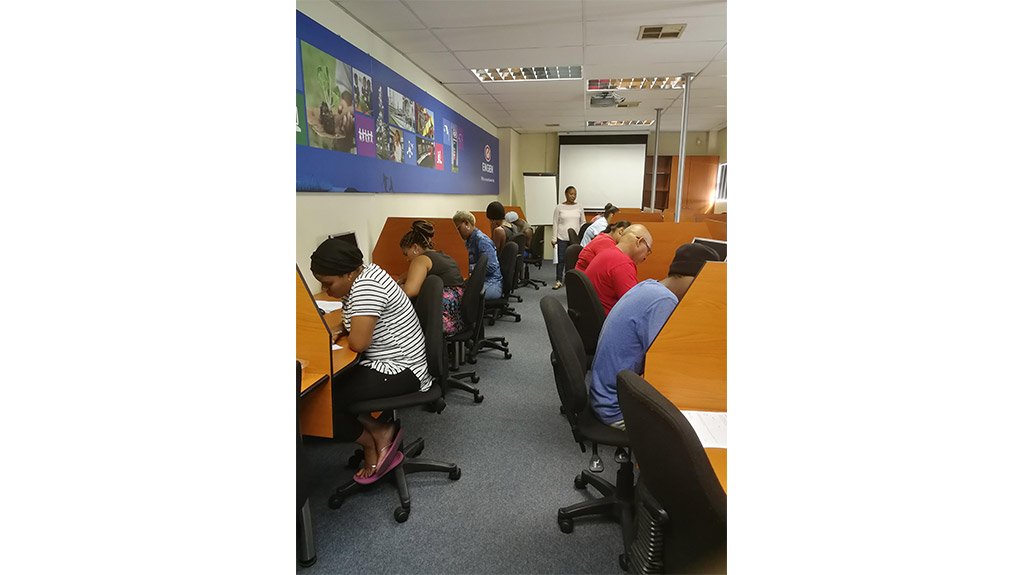 Engen Computer School Alumnus’s Success Motivates Fellow Students