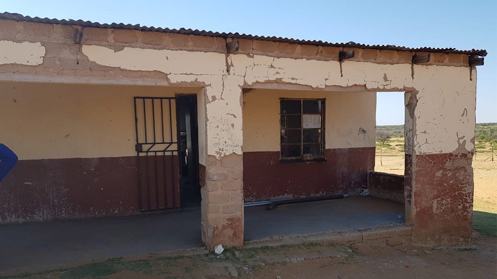 DA: Newly built R33 million school sits empty while learners use old, unsafe school