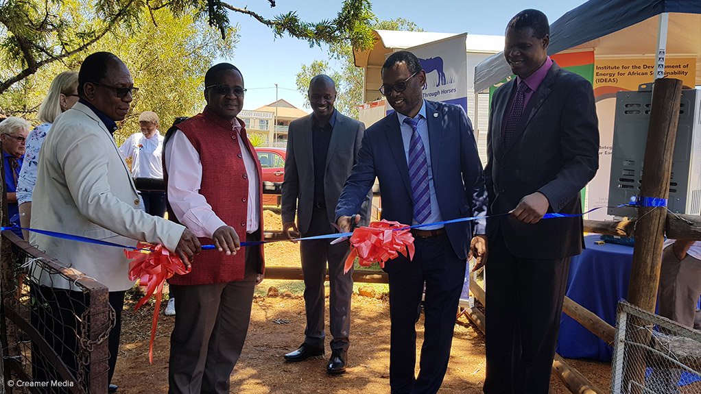 The University of South Africa, Exxaro Resources and the South African National Energy Development Institution on Wednesday launched its first institutional anaerobic digester at nonprofit organisation EARTH Centre’s premises, in Johannesburg