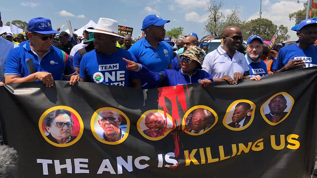 Billboard unveiled, ANC is killing us, says DA
