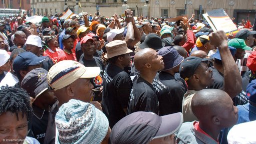 NUM: NUM supports COSATU national strike against job losses