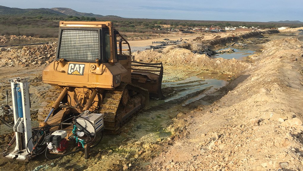 ON SITE
It is very important to take on-site measurements, especially if different material layering and possible pore pressure build-up are suspected 
