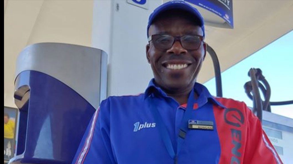 Engen pump attendant’s excellent service goes viral