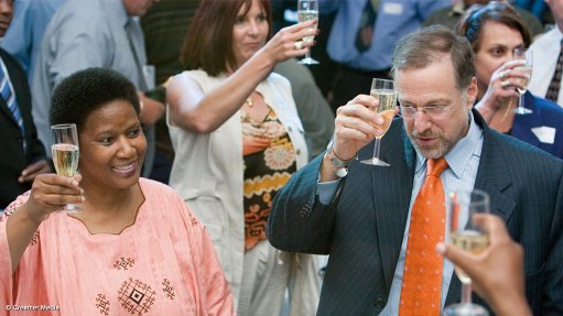 A flashback to Mick Davis' Xstrata days with South Africa's former Mineral Resources Minister Phumzile Mlambo-Ngcuka.