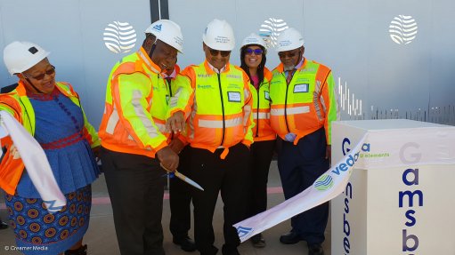 Northern Cape Premier Sylvia Lucas, President Cyril Ramaphosa, Vedanta Resources chairperson Anil Agarwal, VZI CEO Deshnee Naidoo and Mineral Resources Minister Gwede Mantashe