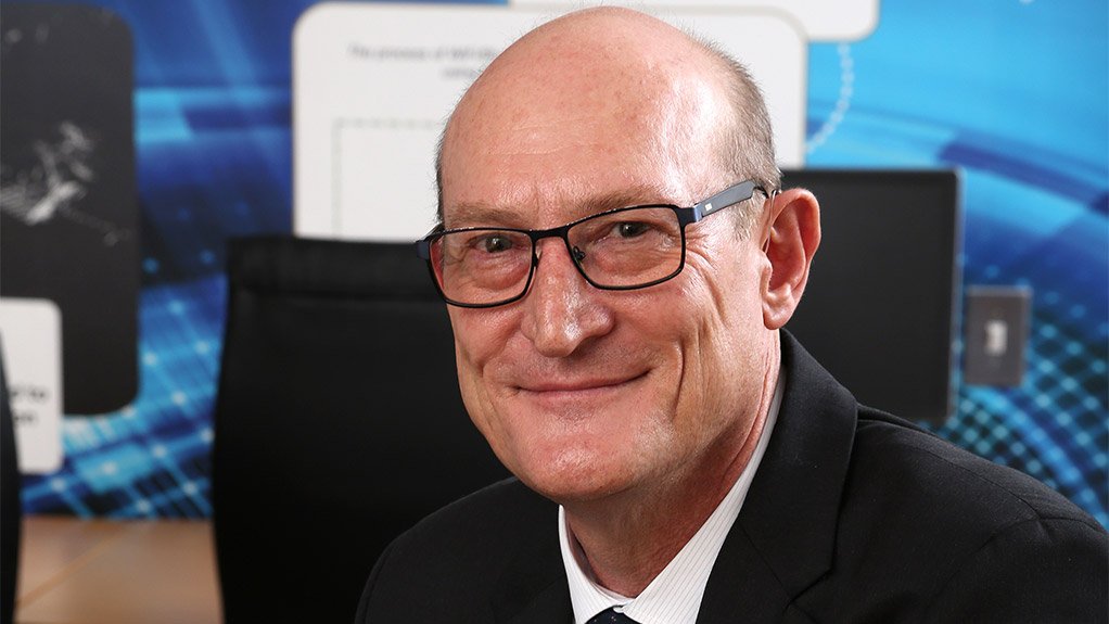 PROFESSOR FREDERICK CAWOOD
While of “great benefit” early in the learning process, virtual reality remains “overrated” as a tool to assess competence