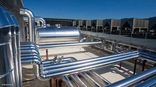 CHILLER SYSTEM 
Central plant optimisation software can constantly and consistently maximise the efficiency and performance of an entire central chilled water plant