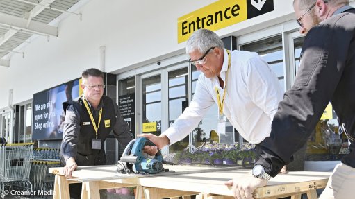 Builders Warehouse unveils new Boksburg store