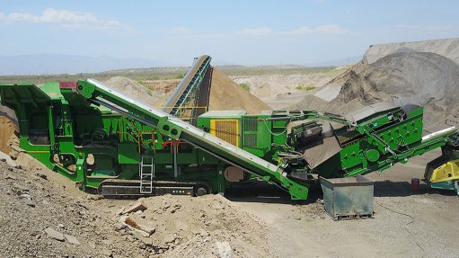 COMMENDABLE CRUSHING

The I54Rv3 impact crusher operates efficiently in various applications. These include asphalt and concrete recycling, rock crushing, construction, mining and demolition