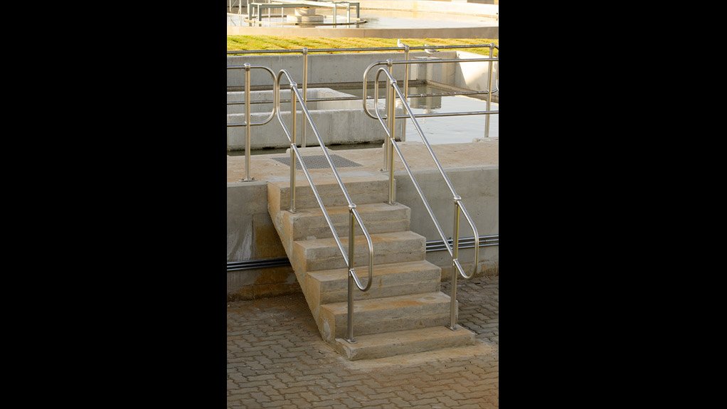 Many Advantages With Stainless Steel Handrailing