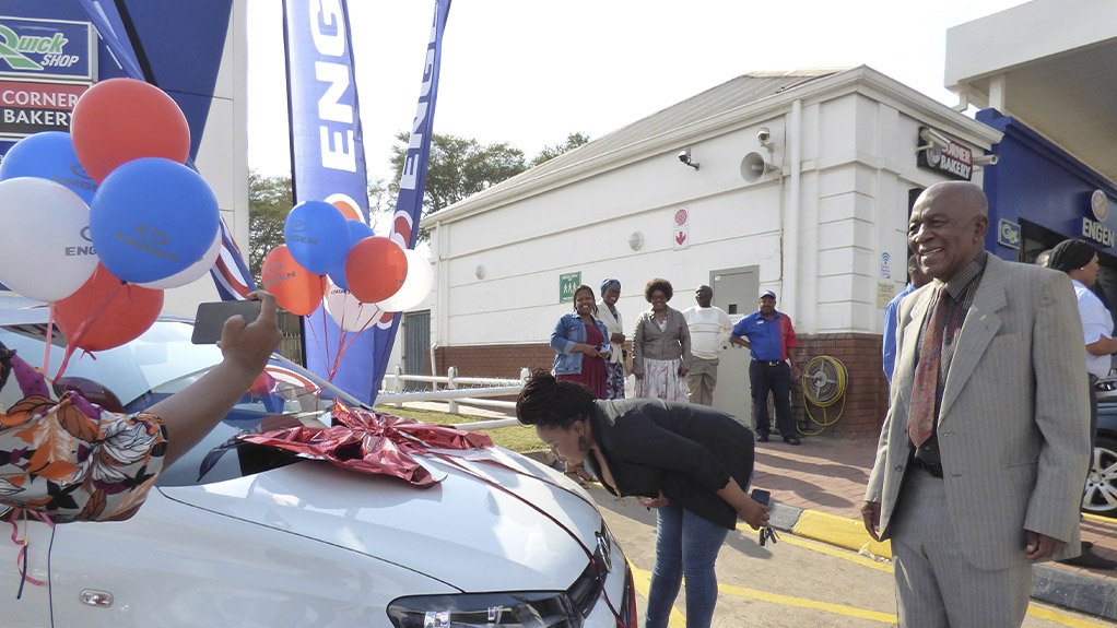 Ulundi Grandad wins a 1.4 Polo Vivo for his granddaughter