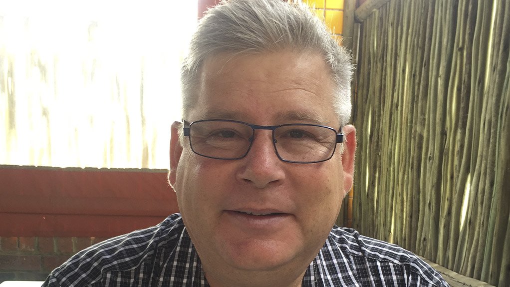 Two South Africans On International Crane Support Team