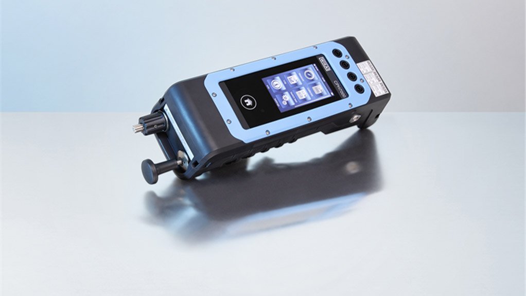 Portable process calibrator approved for hazardous areas