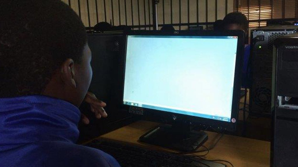 Prowalco Tatsuno makes major computer donation to Endleleni