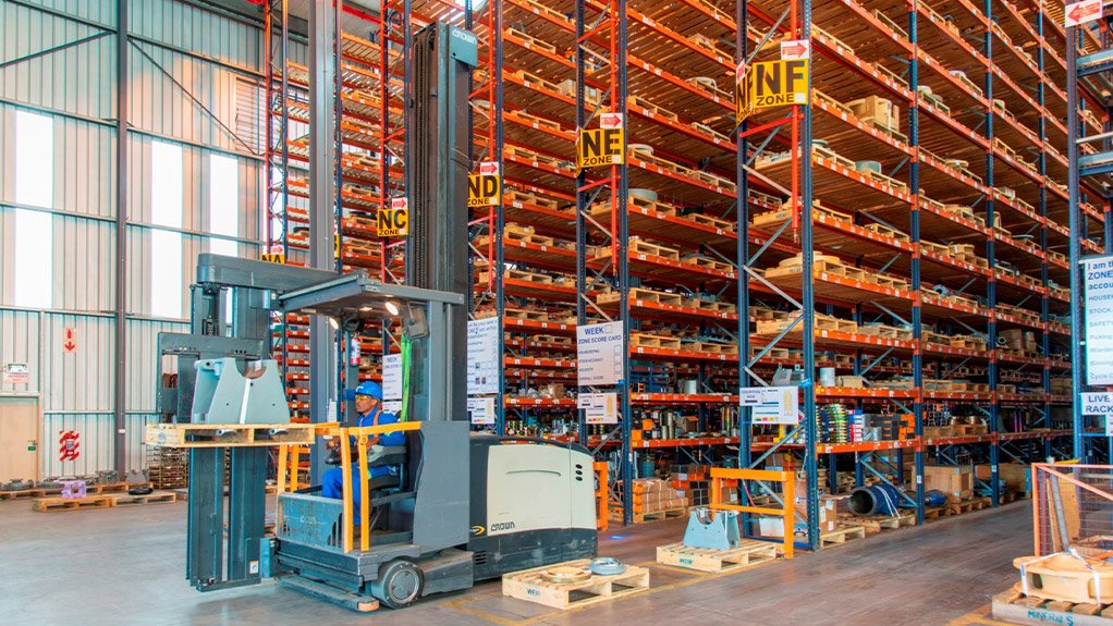 EFFICIENT SERVICE 
The warehouse based in Weir Minerals Africaís Alrode facility ships up to 5000 parts a day to branches and customers