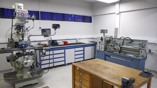 PHOTONIC TECHNOLOGY
The photonic prototyping facility was designed for individuals or organisations who wish to design photonics products