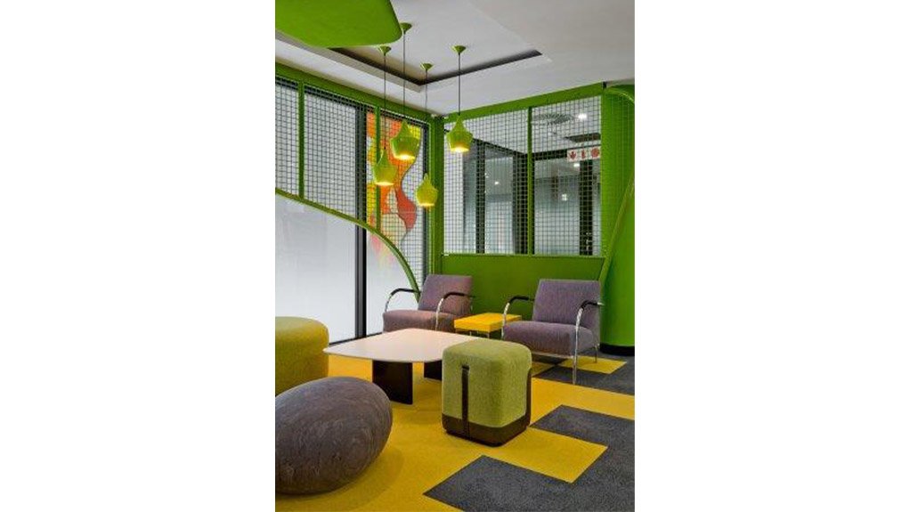Combining natural daylight, artificial lighting in office fit-outs