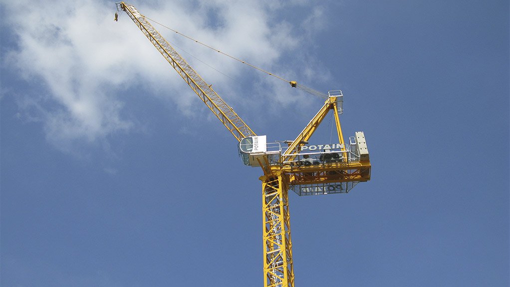 Luffing Jib Crane Offers Fast Lifting Speeds