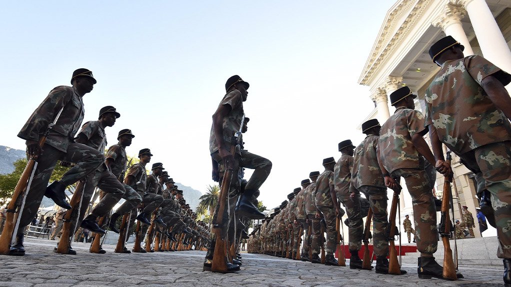 Premier Alan Winde requests SANDF deployment extension in Western Cape 