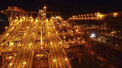 LIGHTING THE WAY
The product was developed for use in industrial and mining plants, especially conveyor lighting applications
