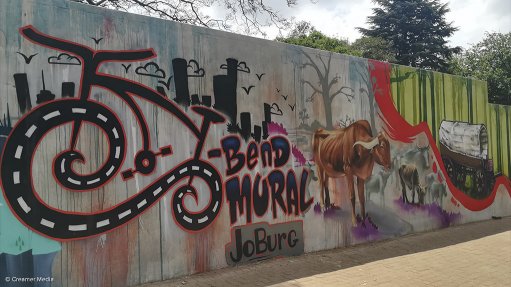 City unveils S-bend mural on Louis Botha avenue  