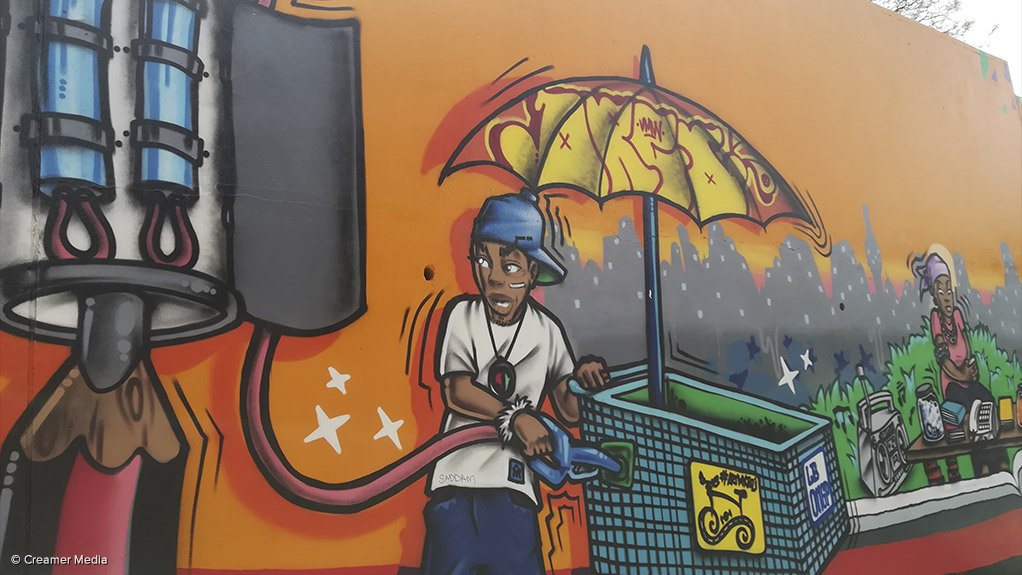 City unveils S-bend mural on Louis Botha avenue  