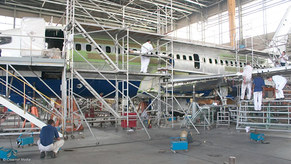 A Boeing 737 airliner undergoes maintenance at SAAT