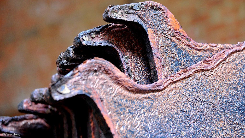 Peru PM says won't 'impose' Tia Maria copper project after green-light given
