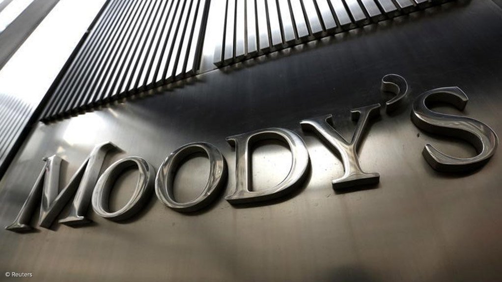 Moody's leaves South Africa teetering on brink of 'junk'