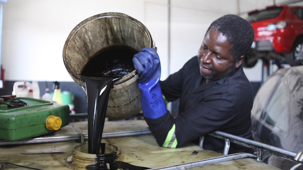 Independent mechanics urged to keep used oil out of the environment