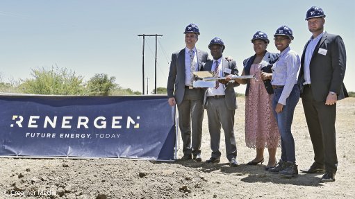 BREAKING GROUND
(Left to right) Renergen CEO Stefano Marani, DMRE technical support chief director Xolile Mbonambi, Renergen CFO Fulu Ravele and Renergen COO Nick Mitchell at the groundbreaking event at the Virginia gas project