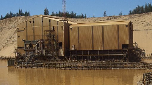 MUDDY WATERS
Rio Tinto has announced its return to operation it its Richards Bay Minerals operations after the dirt has settled on community grievances